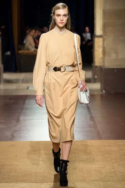 Look 5